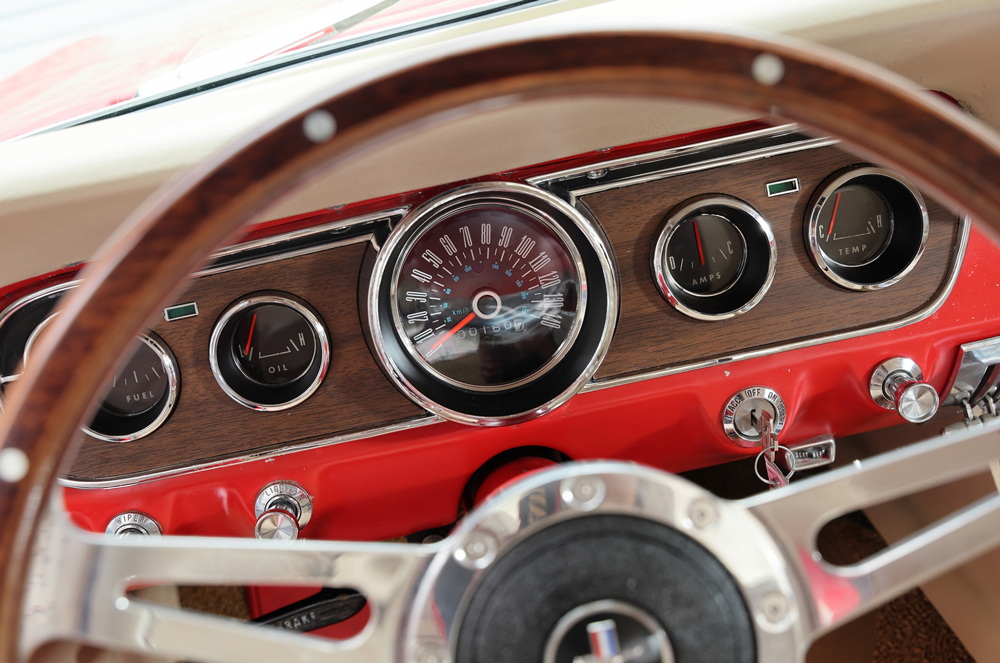 BUBU×アメ車ワールド” 1966年モデル フォード マスタング | アメ
