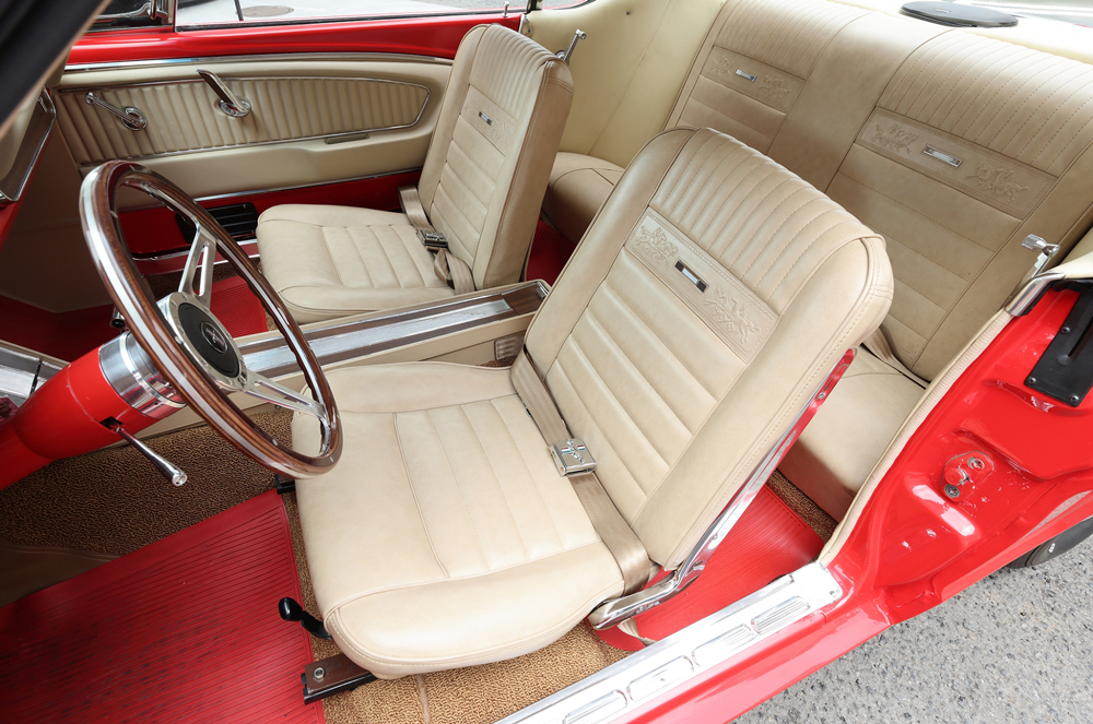 1960 FORD FAIRLANE 500 CUSTOM SEDAN - Vehicle | Barrett