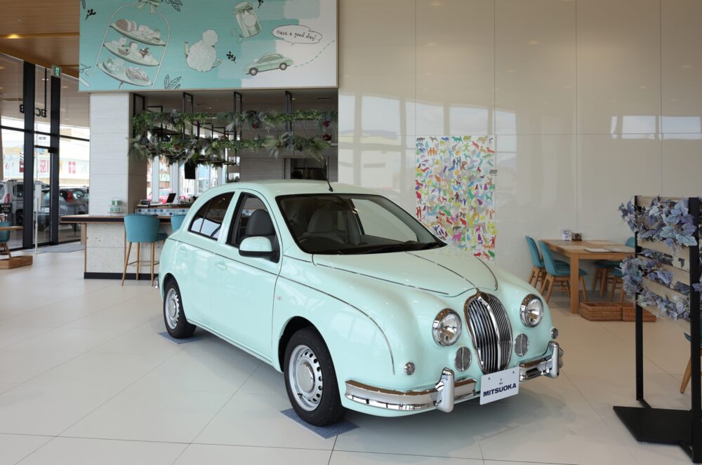 BUBU×アメ車ワールド” MITSUOKA grand store ミツオカ グランド