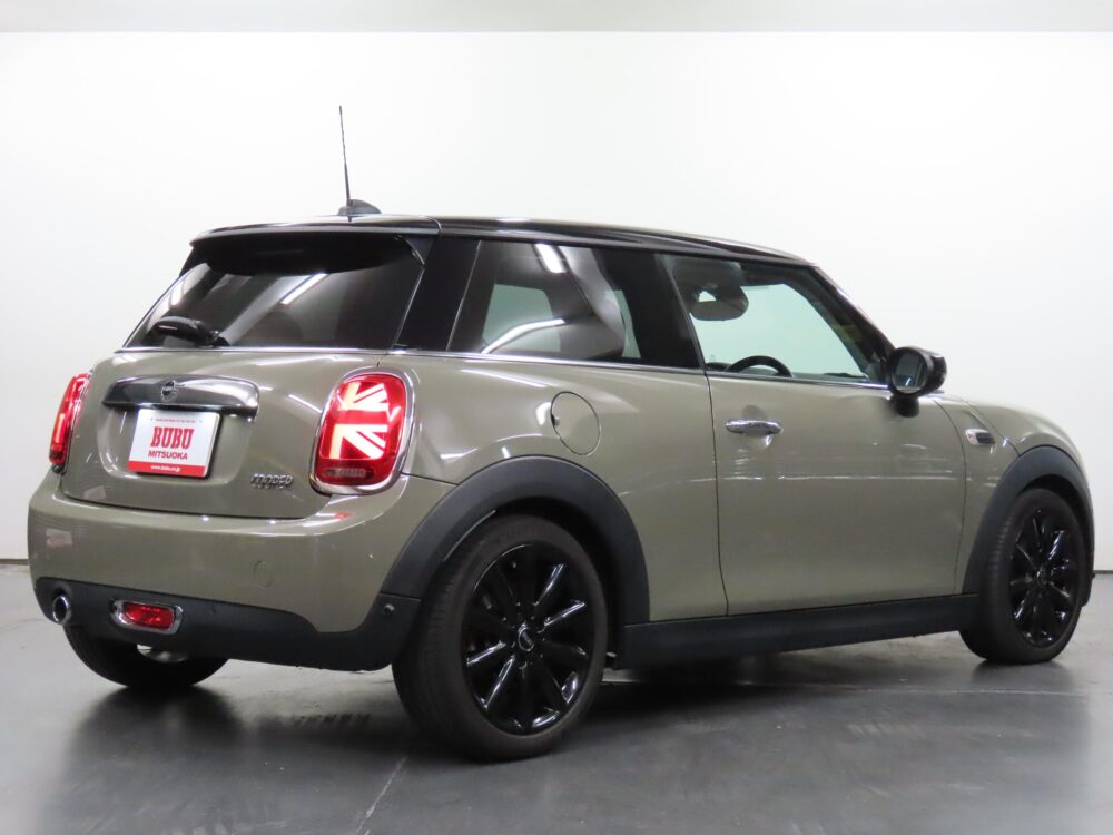 非売品 ピンズ 1/87ミニ クーパー ゴールドメッキ MINI COOPER