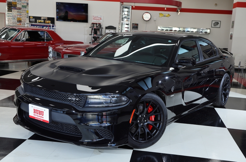BUBU×アメ車ワールド” 2015年モデル ダッジ チャージャー SRT