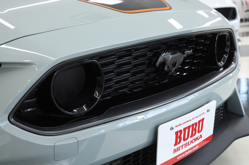 ヤマタイ マスタングボディー Front Body Kit Bumper 05-09フォードマスタングGTコブラR
