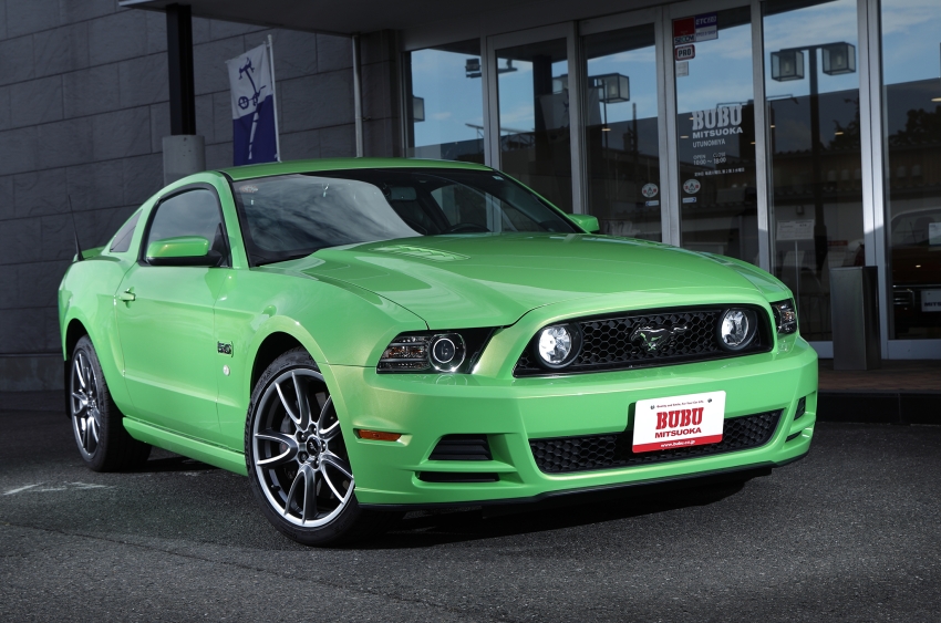“BUBU×アメ車ワールド” 2013年モデル フォード マスタング V8 GT